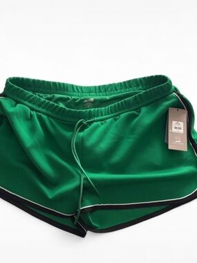 Women's Green Athletic Drawcord Shorts with Contrast Trim